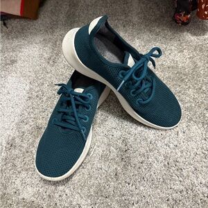 Women’s size 9 Allbirds Tree Runner EUC